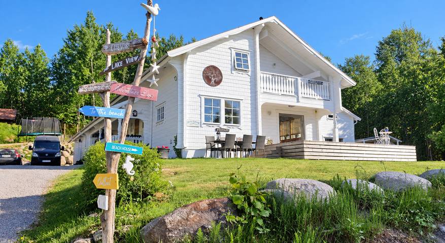 Ferienhaus für 4 Personen, mit Whirlpool und Terrasse sowie Garten und Seeblick in Mittelschweden - 2