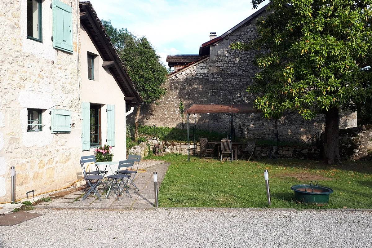 Gîte entre vignes et montagne in Lhuis, Belley