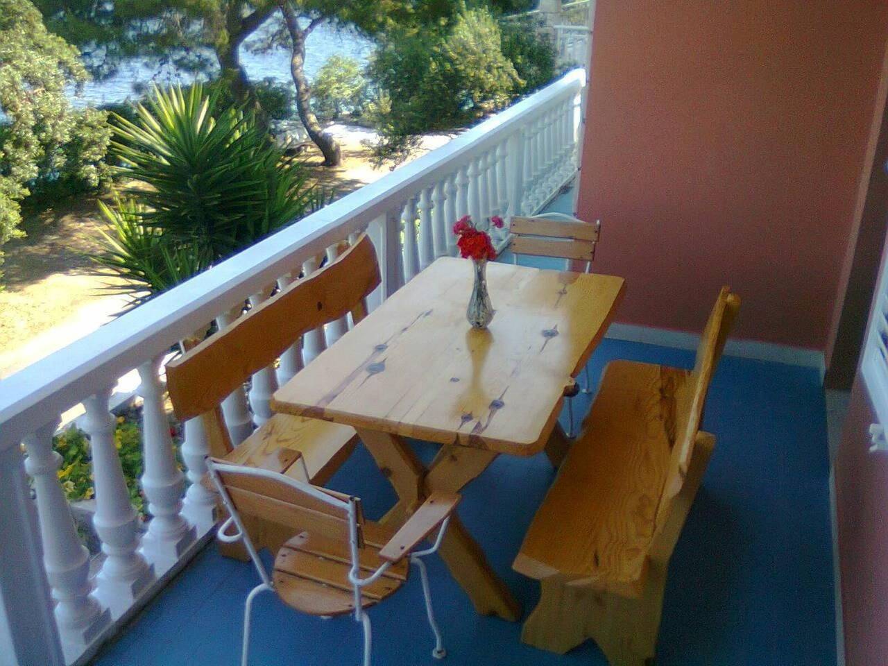 Ganze Wohnung, Wohnung mit Blick auf das Wasser in Blato, Korcula