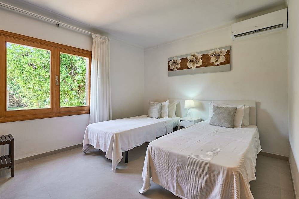 Garrovers de Shorta, casa vacacional con Piscina, jardin y vistas al campo in s'Horta, Felanitx