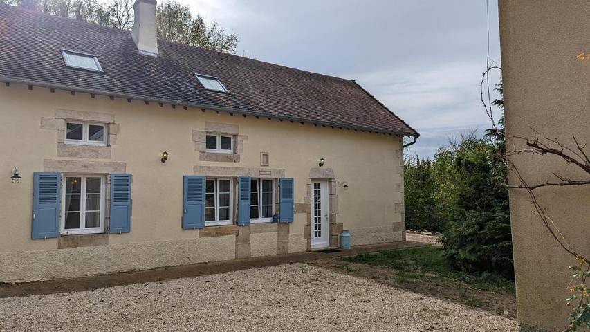 Gîte pour 8 personnes, avec terrasse dans Bellenod-sur-Seine