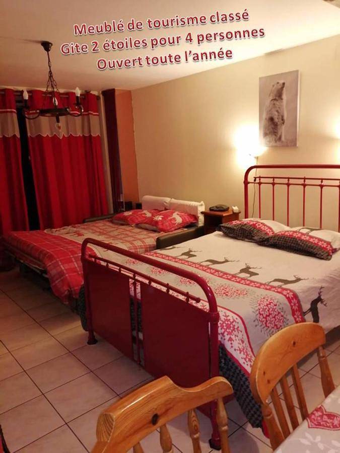 Gîte pour 4 personnes, avec vue ainsi que vue sur le lac et jardin à La Chapelle-devant-Bruyères - 4