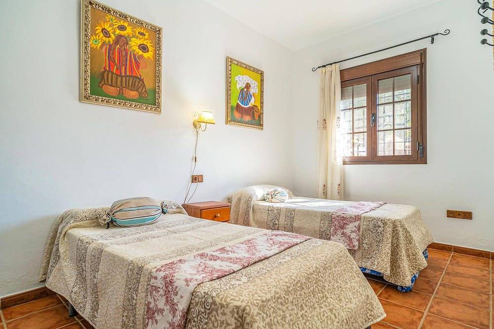 Lovely home in Jubrique with Wifi in Jubrique, Málaga Province