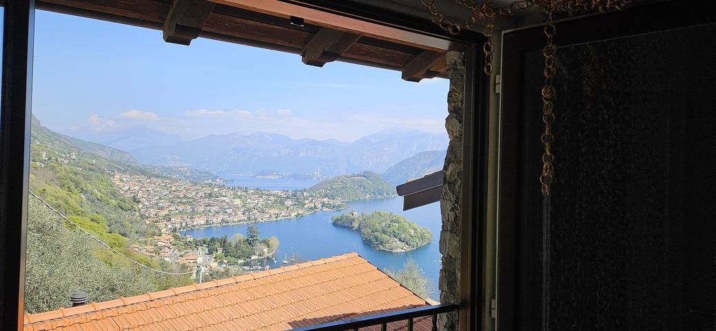 Casale per 5 persone, con giardino e vista lago nonché panorama sul Lago di Como