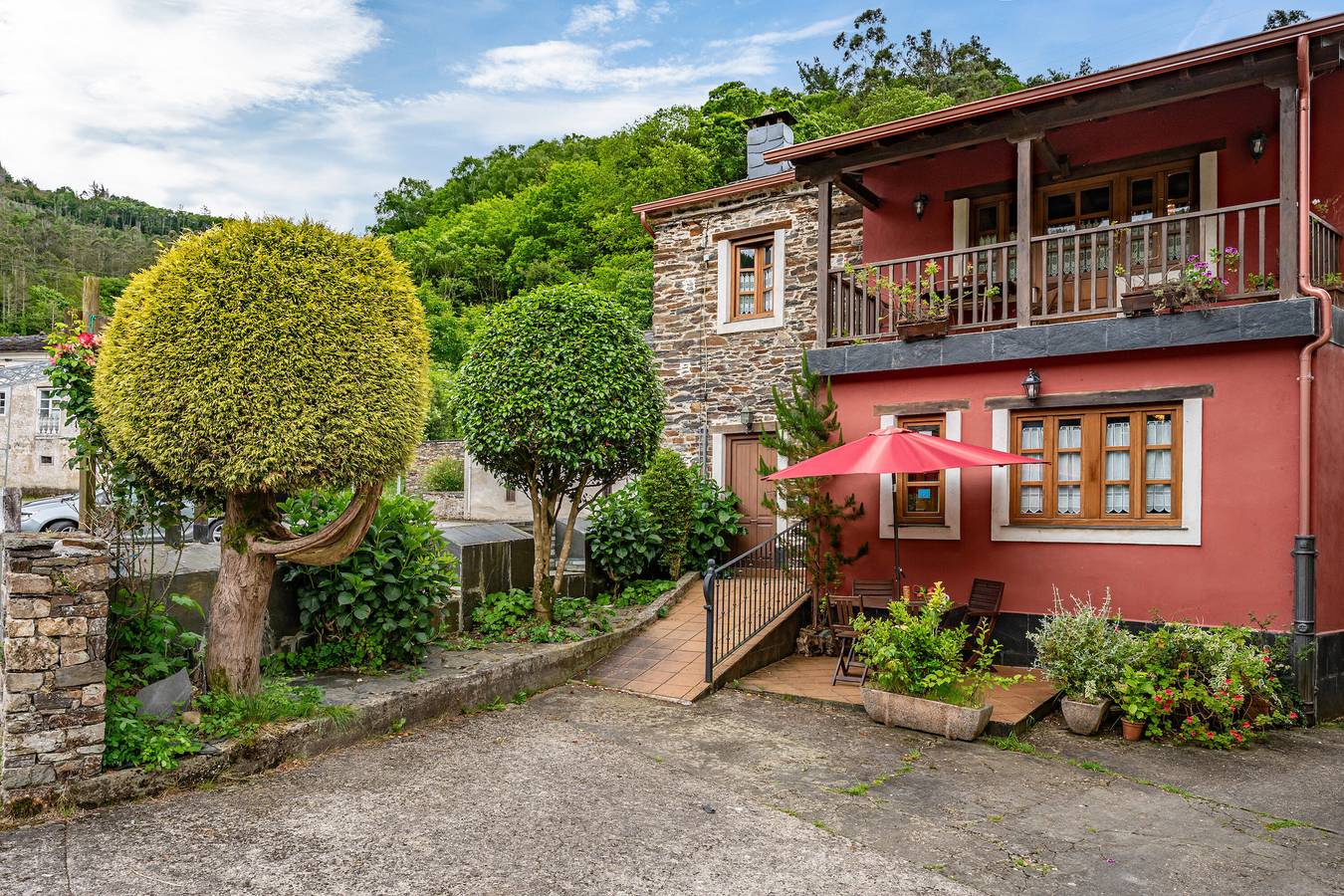 Ganze Wohnung, Ferienwohnung 'Nando' mit Bergblick, privater Terrasse und Wi-Fi in Boal, Costa Verde (Spanien)