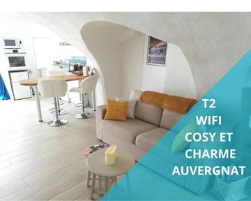 Gîte pour 2 personnes, avec terrasse à Champeix
