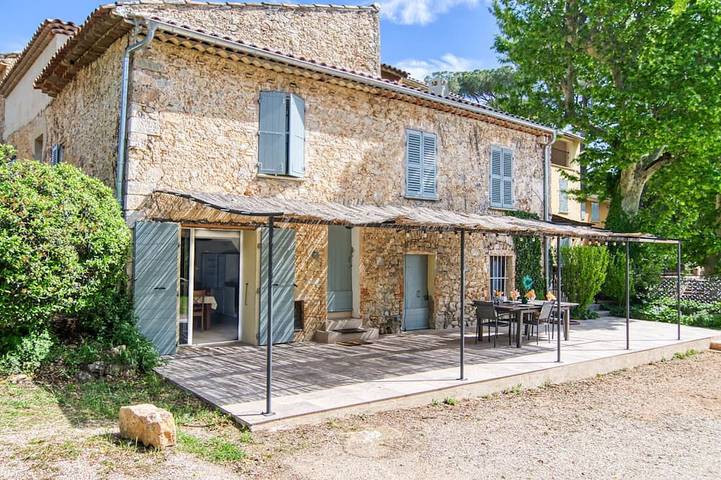Casa de vacaciones para 8 personas, con piscina además de terraza y jardín - 1