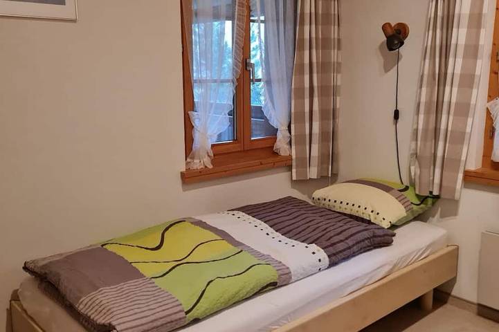 Ganze Wohnung, Tgèsa Plaun Pazzola R Loretz, (Rueras/Sedrun), 681.01 in Tschamut, Tujetsch