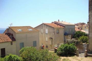 Gîte pour 2 personnes, avec jardin à Cargèse