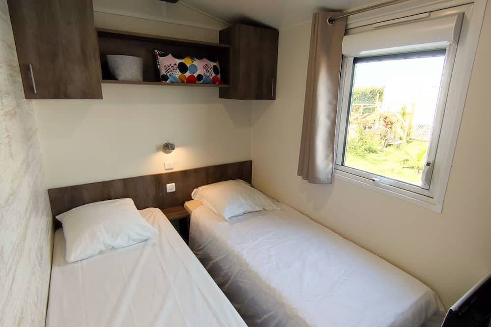 Mobil-Home dans domaine sécurisé - pieds dans l’eau in Guilvinec, Région de Quimper
