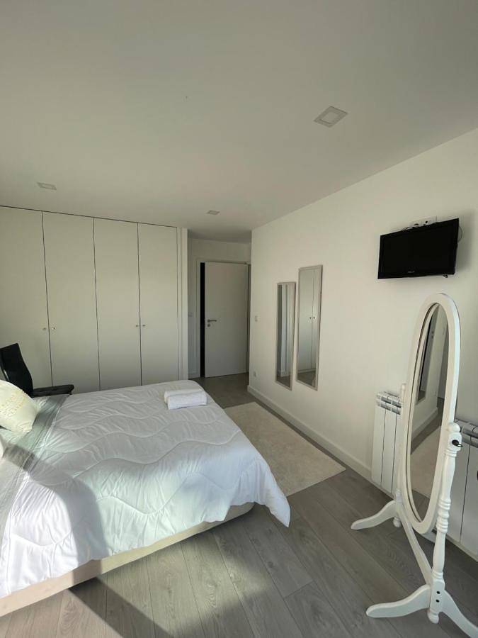 Apartamento de férias inteiro, Quarto Privado em Alojamento Local perto do Rio Vez em Arcos de Valdevez in Praia Fluvial da Valeta, Arcos de Valdevez (cidade)