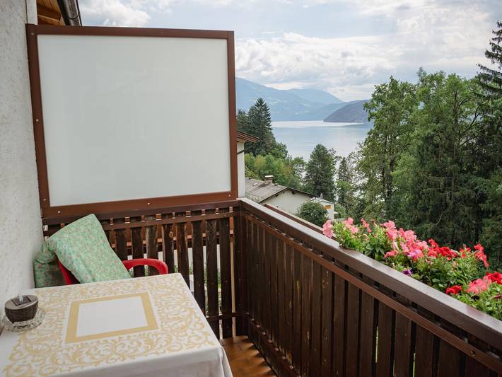 Ferienwohnung für 2 Personen, mit Ausblick und Seeblick sowie Terrasse und Garten in Seeboden - 4