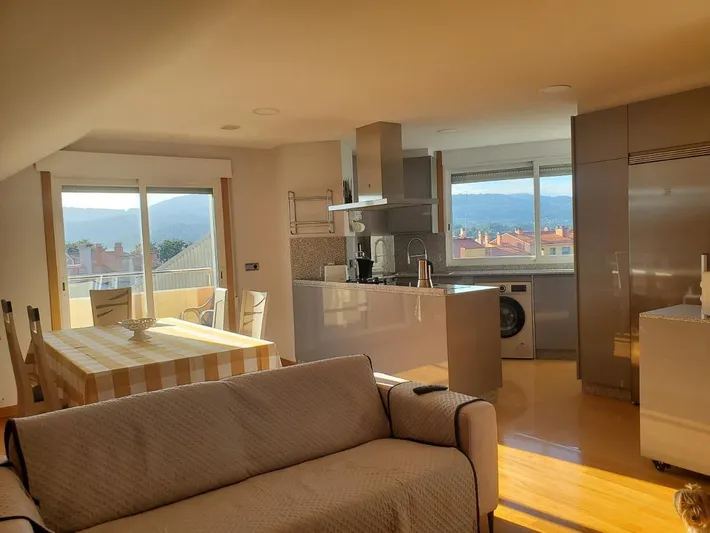 Apartamento de vacaciones para 6 personas, con balcón y jacuzzi - 1
