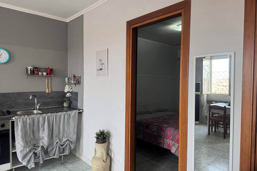 Entire apartment, Cozy apartment near the airport, with pets allowed in Fiumicino, Rome Province