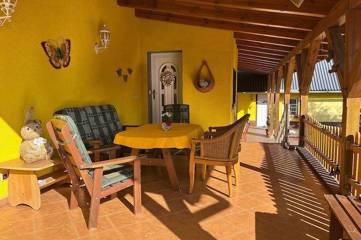 Ferienwohnung für 4 Personen, mit Terrasse und Garten in Luckau