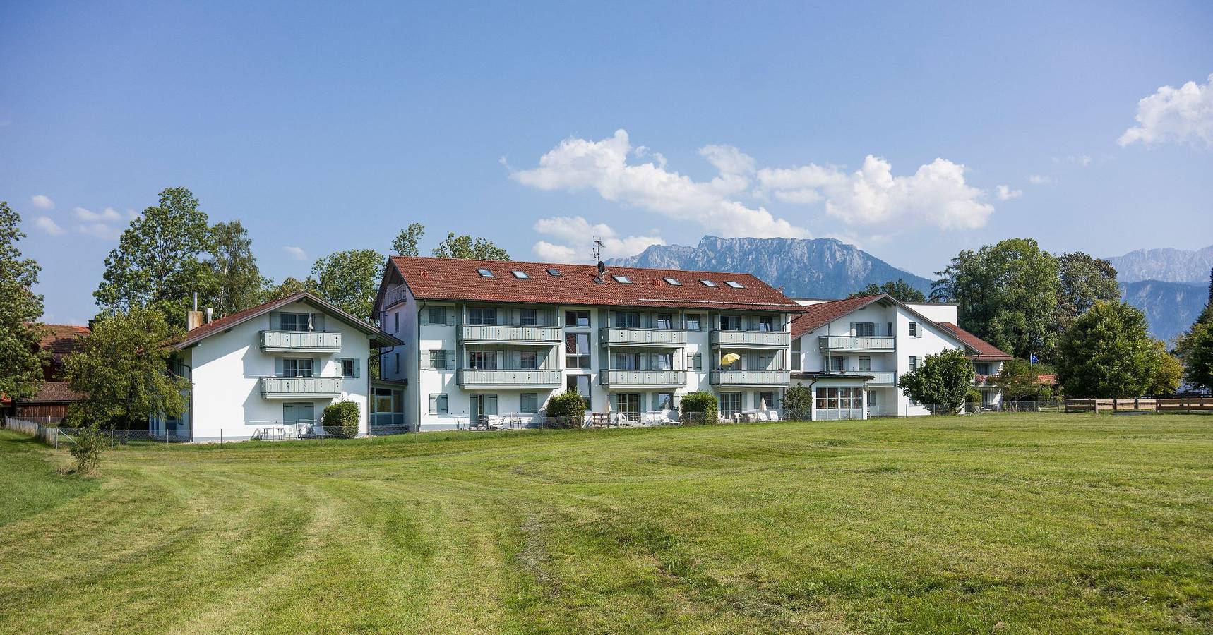 Ganze Ferienwohnung, Wellness Ferienwohnung mit Hallenbad und Sauna - Premium Ferienappartement, 36qm, Balkon in Oberaudorf, Bayerische Alpen