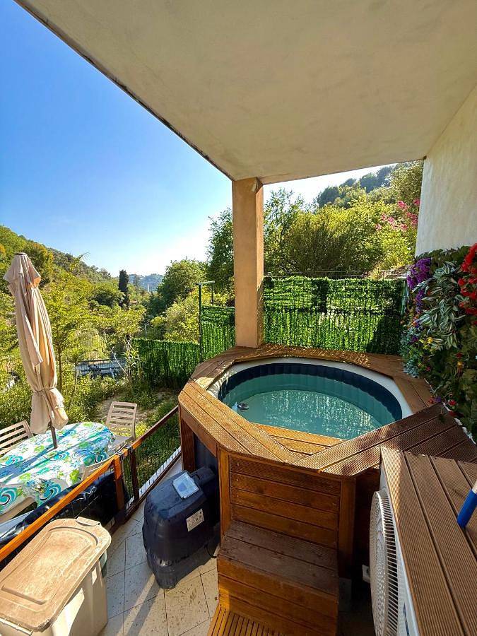 Maison de vacances pour 4 personnes, avec jardin et jacuzzi