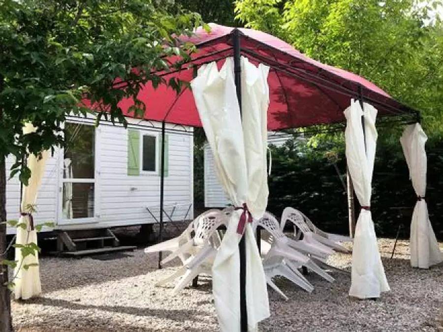 Camping Le Lac de Laval-de-Cère - Mobilhome 6 personnes - Mobil Home 3 Pièces 4/6 Personnes in Laval-de-Cère, Lot