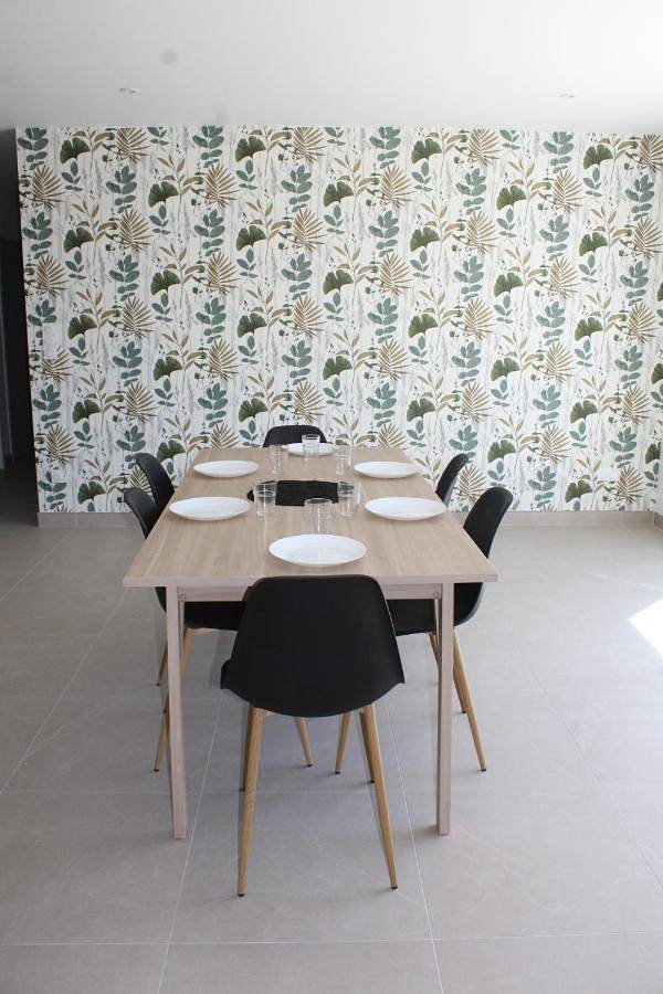Location de vacances pour 8 personnes, avec terrasse et jardin, animaux acceptés à Tirepied - 4