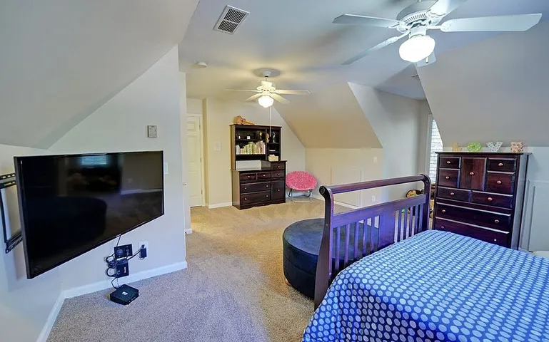Vacation house for 20 people, with hot tub and yard - 1