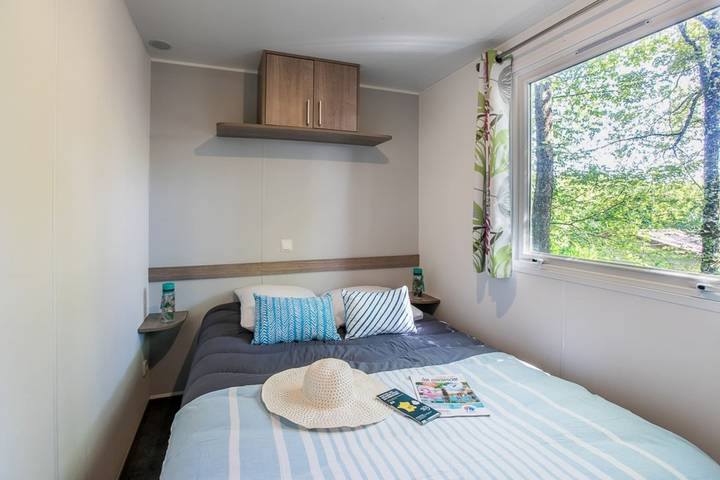 Location de vacances pour 7 personnes, avec piscine ainsi que terrasse et jacuzzi, animaux acceptés à Saint-Geniès - 3