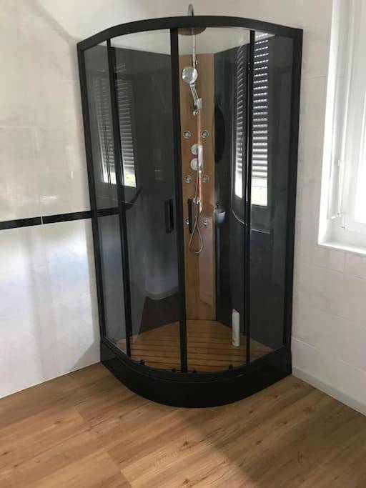 Location de vacances pour 5 personnes, avec jacuzzi à Barenton - 4