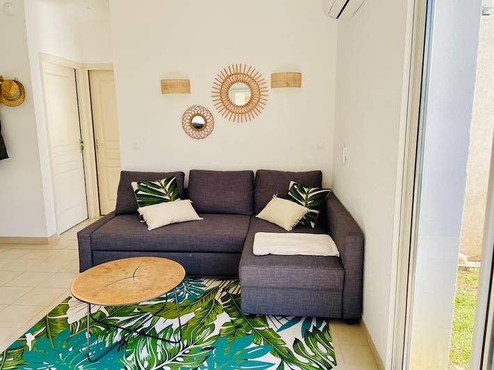 Appartement de vacances pour 6 personnes, avec piscine et jardin, animaux acceptés