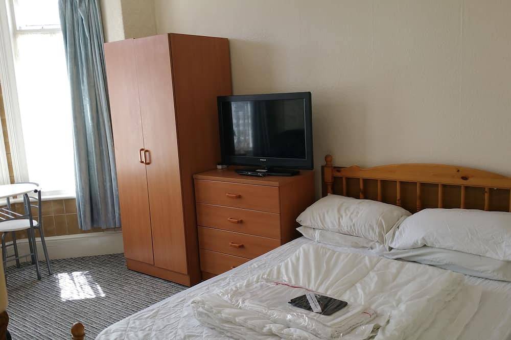 Entire apartment, 2 berth, first floor flat, Glen Villa 4 in Great Yarmouth, The Broads