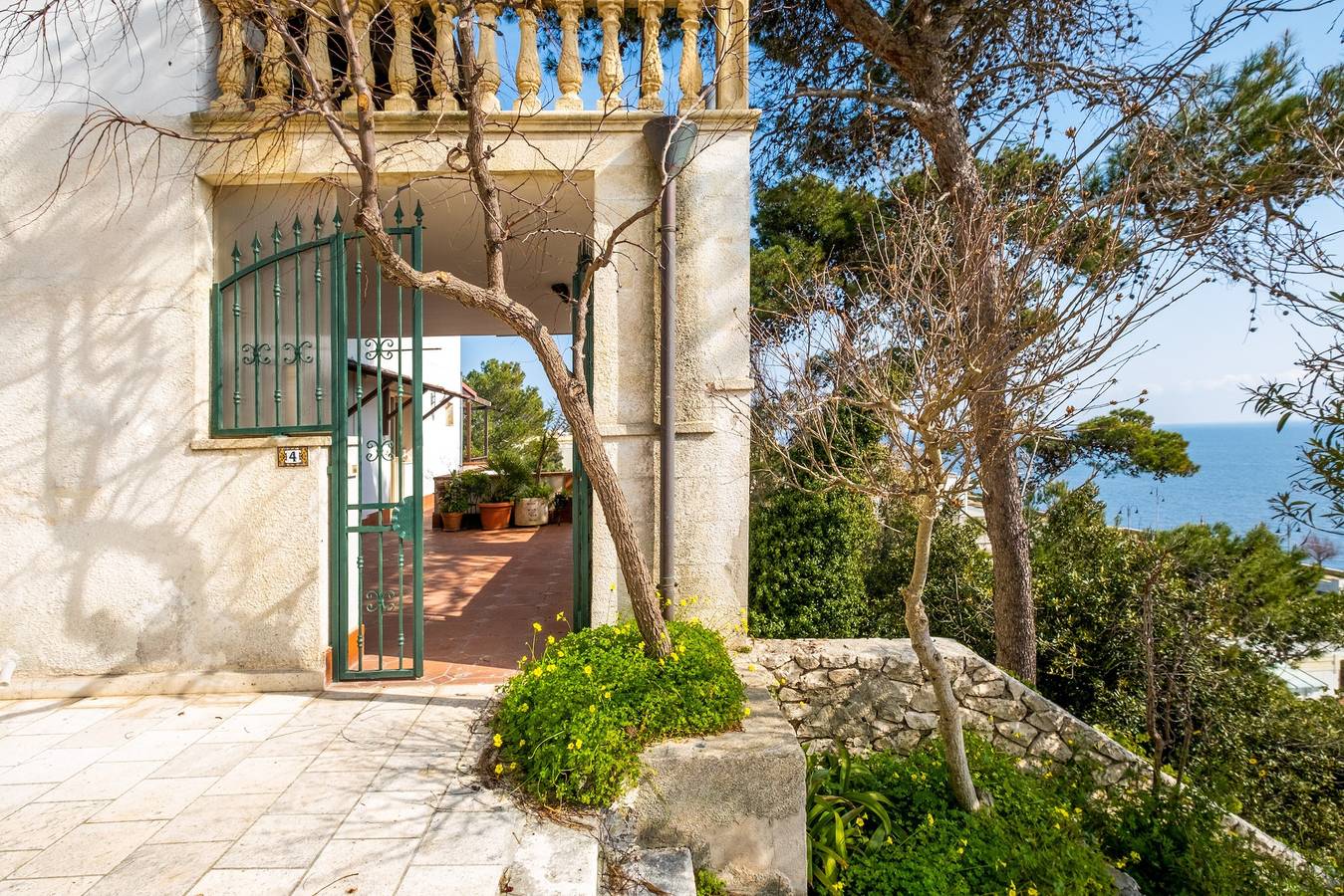 Appartamento intero, Appartamento "Bilocale Rosa" con vista mare, terrazza privata e aria condizionata in Santa Cesarea Terme, Provincia di Lecce