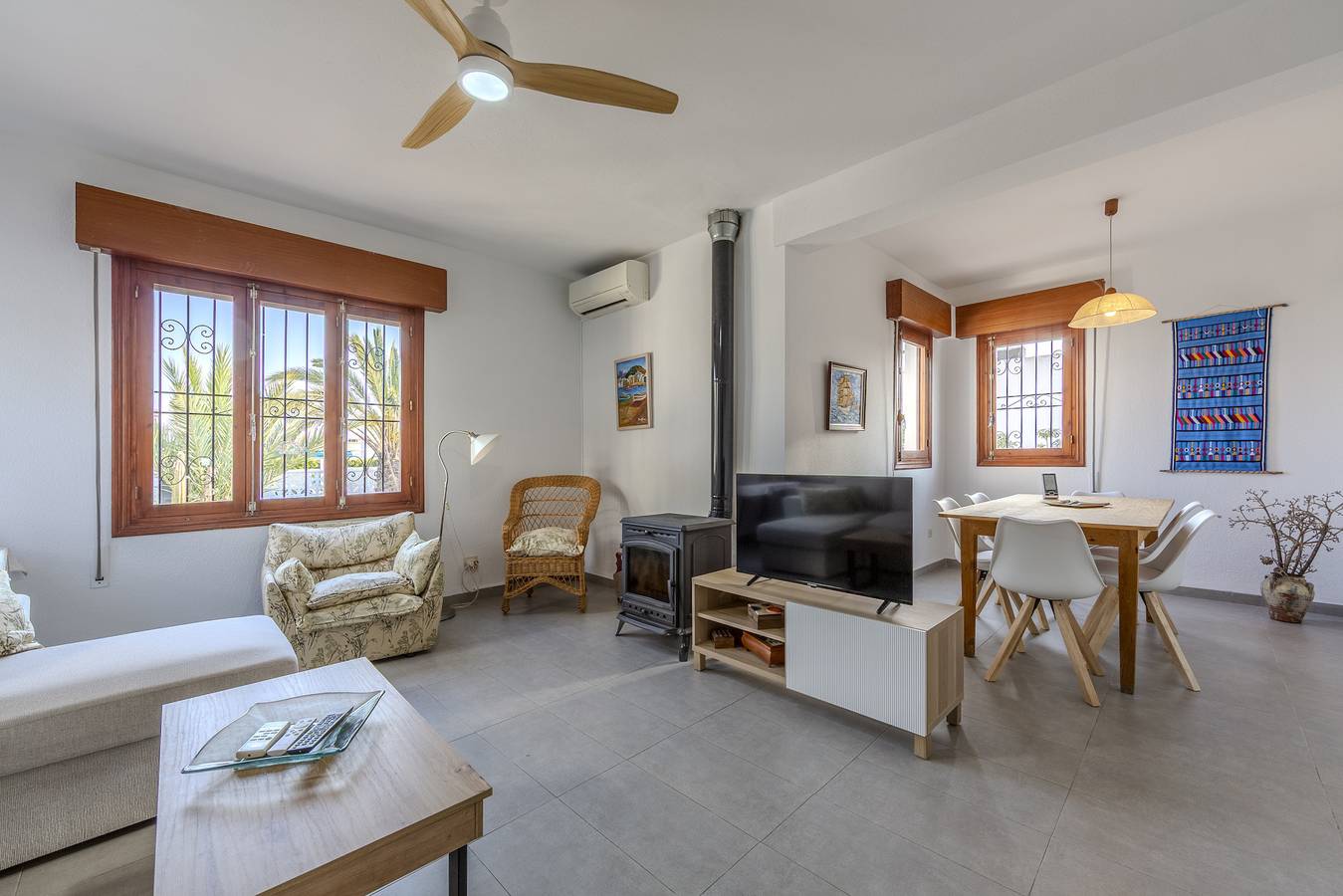 Almeriasuite Villa Oasis de Retamar in Retamar, Almería