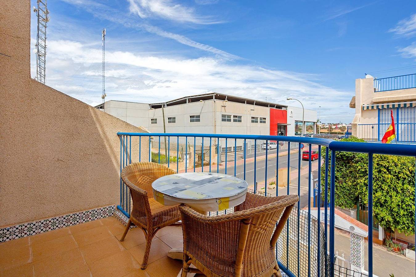Entire apartment, Apartment 'Jardin Del Mar Paraje Natural' with Lake View, Shared Pool and Air Conditioning in Torrevieja, Costa Blanca