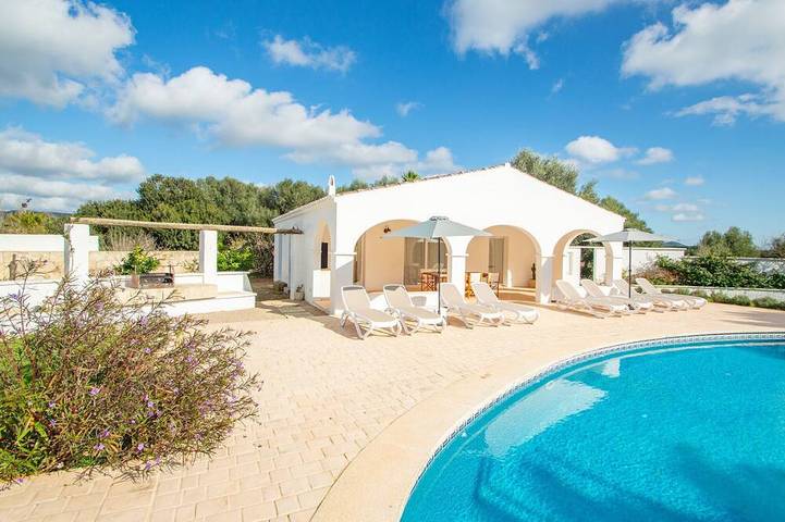 Chalet para 11 personas, con terraza y jardín en Menorca