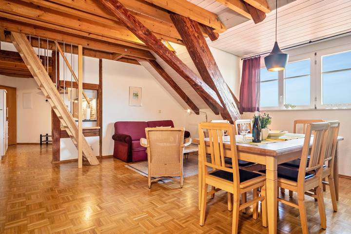 Ganze Wohnung, Apartment „Kornboden“ mit Gemeinschaftsgarten, Balkon und Wlan in Kippenhausen, Immenstaad am Bodensee