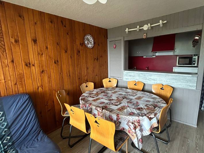 Appartement entier, Spacieux Appartement au Pied des Pistes in Super Besse, Besse-et-Saint-Anastaise