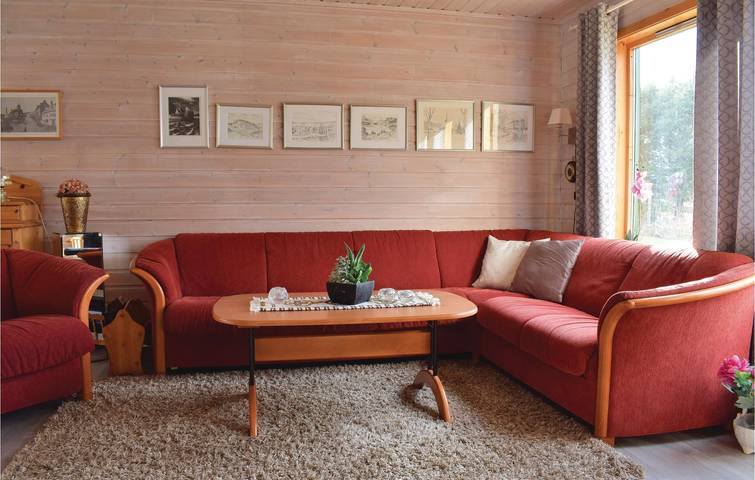 Ferienhaus für 7 Personen mit Terrasse in Vestfjorden