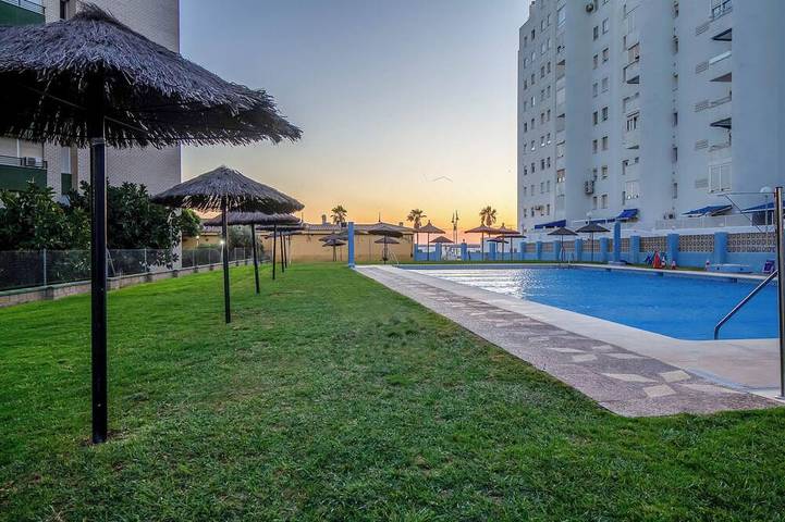 Apartamento de vacaciones para 5 personas, con jardín y piscina - 1