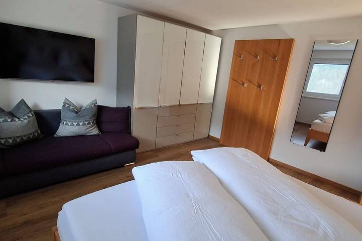 Appartement entier, Ruhige Ferienwohnung in den Tiroler Bergen in Kaunergrat, Fließ