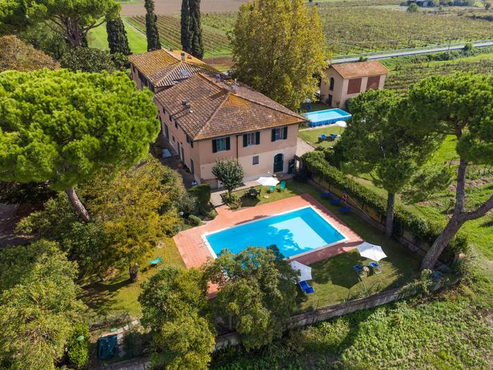 Casa vacanza per 33 persone, con Terrazza e Giardino nonché Piscina a San Miniato