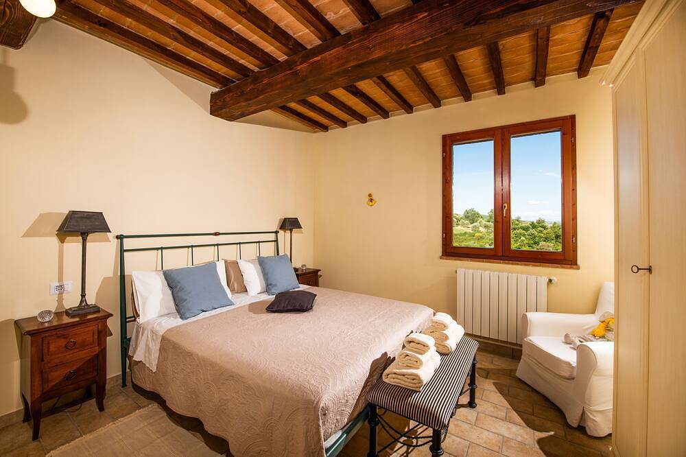 Your home in Tuscany, in the land of Brunello in Montalcino, Orciatal