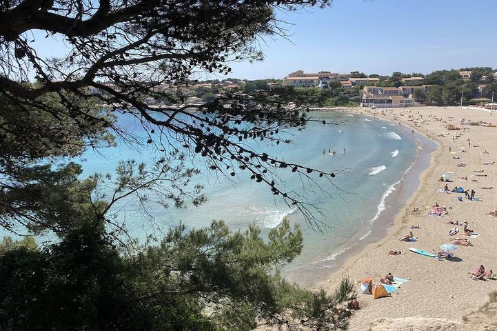 Location de vacances pour 8 personnes, avec jardin et balcon à Martigues