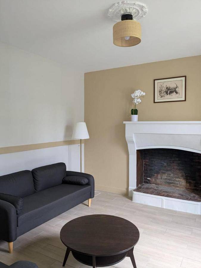 Location de vacances pour 6 personnes, avec Terrasse ainsi que Jardin et Piscine à Bignoux