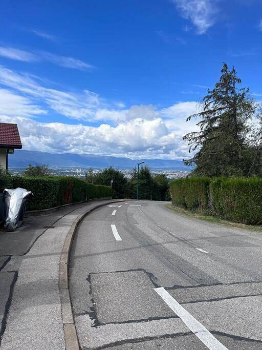 Gîte pour 4 personnes, avec vue et jardin à Collonges-sous-Salève - 2