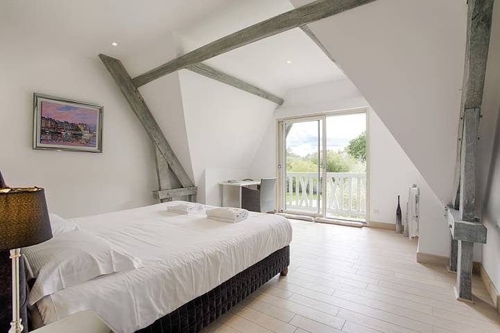 Location de vacances pour 8 personnes, avec jacuzzi ainsi que jardin et terrasse, animaux acceptés à Touques - 4