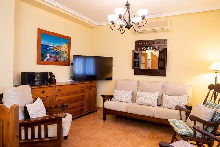 Apartamento para 5 personas, con terraza y jardín en La Eliana