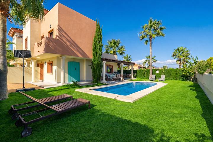 Cubo's Casa Los Nebrales & Private Pool in Coín, Cordillera Penibética