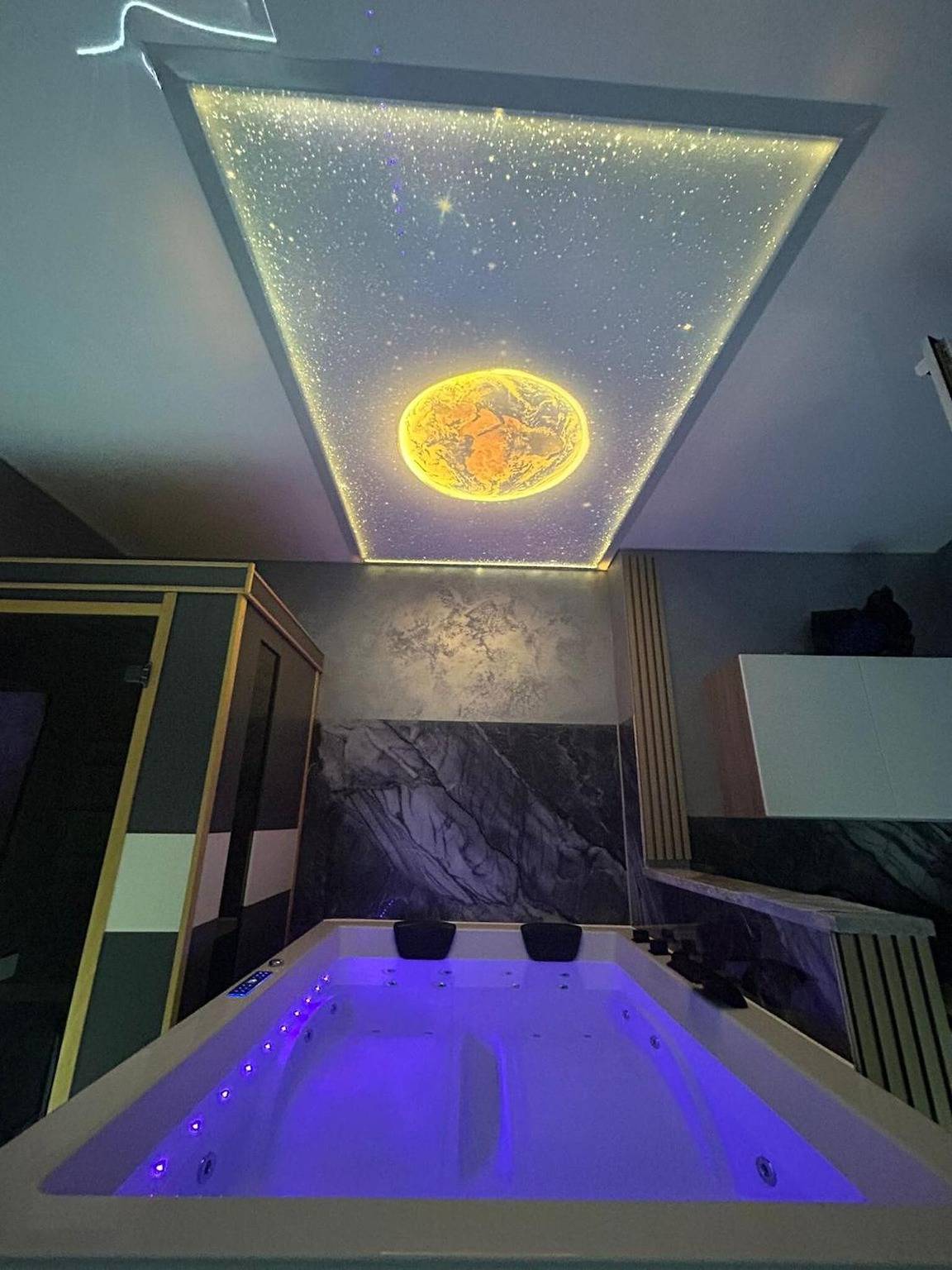 Appartement entier, Appartement 'Wellness Suite Essen avec Jacuzzi' et Wi-Fi in Essen, Ruhr