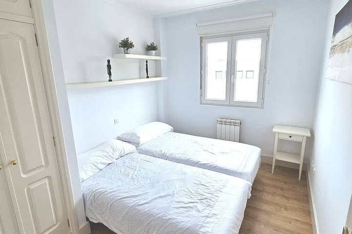Entire apartment, Mogro Dreams: 3 bedroom front line beach apartment in La Playuca (Miengo), Miengo