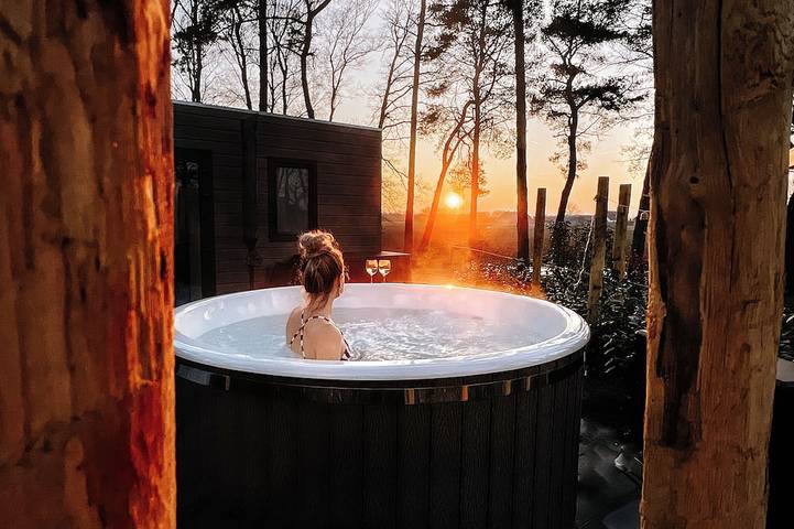 Ferienhaus für 4 Personen, mit Garten und Whirlpool - 1