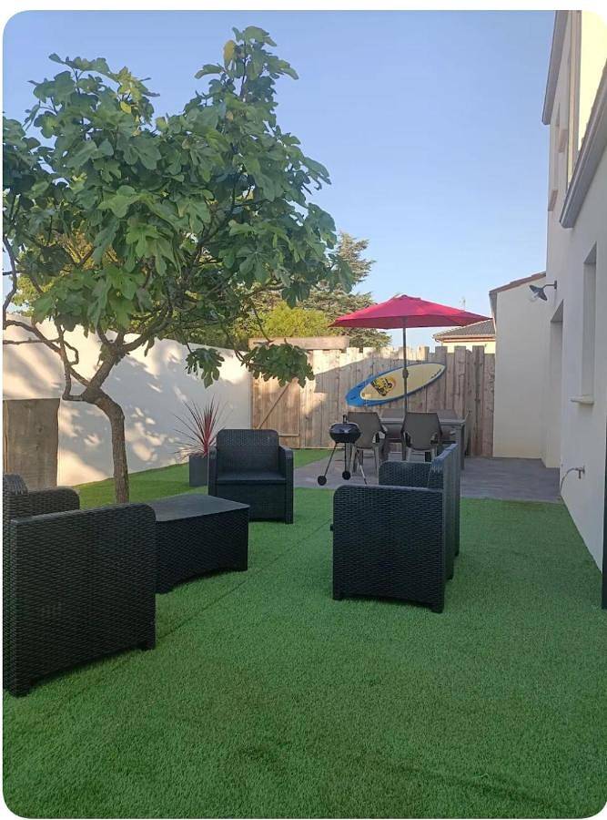 Location de vacances pour 6 personnes, avec terrasse à La Jarrie - 2