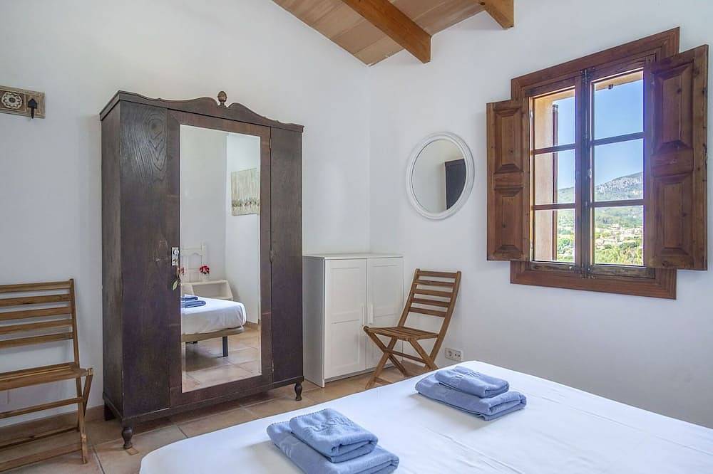 Estupenda casa de vacaciones privada con Wifi, Tv, terraza, mascotas permitida y aparcamiento in Mancor del Valle, Interior de Mallorca